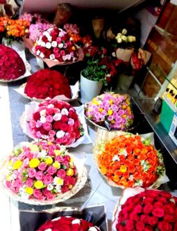 Flower shop display with many bouquets