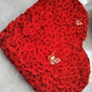 red roses shape of heart 2