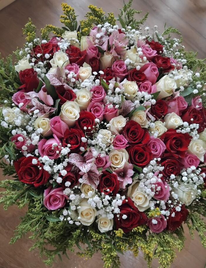 Elegant Welcome A Stunning Mix of Arranged Roses1